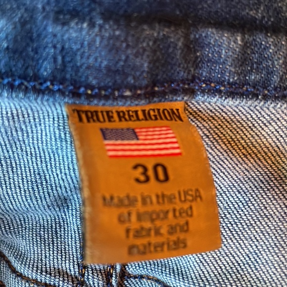 True Religion Shorts - Picture 4 of 4